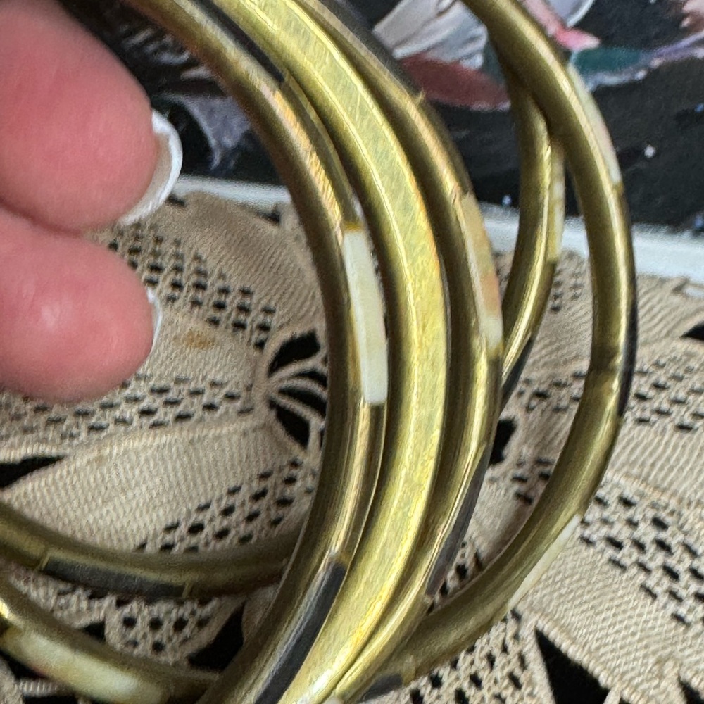 Vintage brass inlaid multi-color dyed colored horn bone set of 5 bangles - Picture 4 of 5